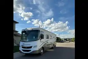Harmandeep's Coachmen Mirada Trim Level 340 Class A Class A