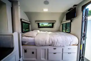 2023 Trailer Under 5000lbs (Sleeps 6 & Delivery)