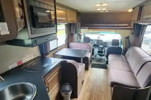 Thor Motor Coach Majestic 28A Class C