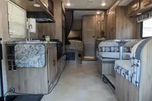 Mercedes Benz Coachmen Prism M-2150 Class C