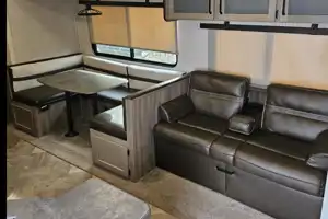 Ricky's Palomino Puma Bunkhouse