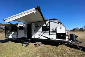 Spacious Glamping_Sleeps 4_