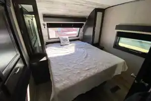 Spacious Glamping_Sleeps 4_