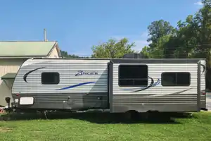 Curtis's Crossroads Zinger Travel Trailer