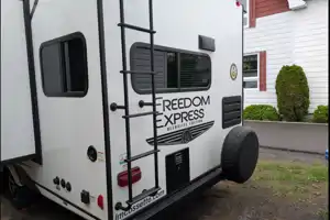 IBB Coachmen freedom express 246 RKS Travel Trailer