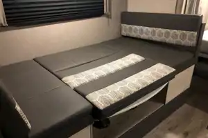 Reds Coachmen Catalina Summit Series 7 184BHS Travel Trailer