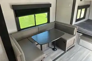 Fox RV Rentals 188BHS Travel Trailer