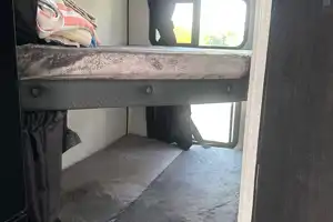 Fox RV Rentals 188BHS Travel Trailer