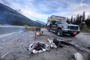 4X4 Canadian Cabin 