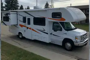 Little Missy's Forest River 2700DS Class C