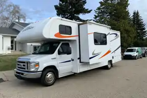 Little Missy's Forest River 2700DS Class C