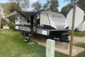 Wes's Crossroads Zinger Travel Trailer