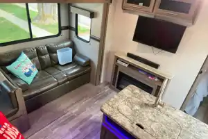 Wes's Crossroads Zinger Travel Trailer