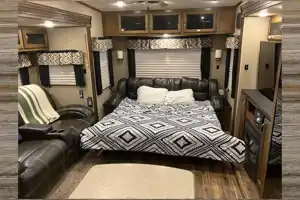 Jones Chaparral 2 Bedroom 390QSMB