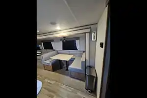 Lorraine's Forest River Avenger 27DBS Travel Trailer