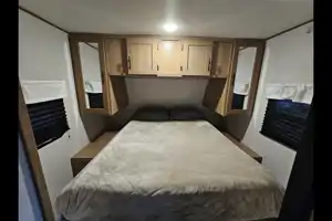 Lorraine's Forest River Avenger 27DBS Travel Trailer