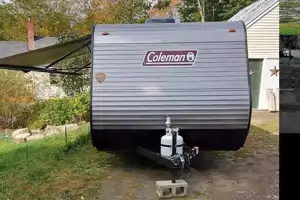 William's Coleman Lantern 17b Travel Trailer