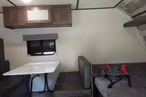 William's Coleman Lantern 17b Travel Trailer
