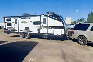 Family Friendly Grand Design 2800BH Travel Trailer