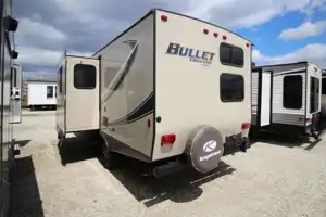 Gone Glamping's Pristine, Easy to tow 28' Ultra Lite Travel Trailer