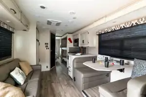 Spacious Dog Friendly and stocked for adventure!!!