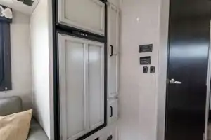 Spacious Dog Friendly and stocked for adventure!!!