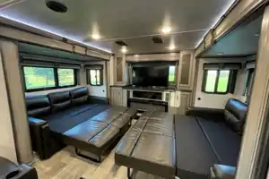 Hannah's Montana! 2021 Keystone RV Montana 3761FL