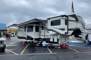 Hannah's Montana! 2021 Keystone RV Montana 3761FL