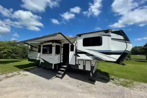 Hannah's Montana! 2021 Keystone RV Montana 3761FL