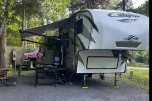 Jack's 5th Wheel Campers Delight!