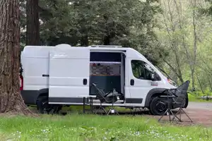 The Vaneroonie - Dodge Promaster 2500 Diesel
