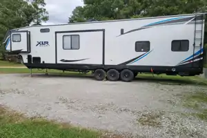 ron 's Forest River 36TSX16 Toy Hauler