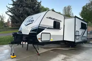 Alcantar Jayco Jayfeather Travel Trailer