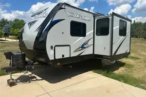 Jacob's Cruiser RV Shadow Cruiser 240BHS Travel Trailer