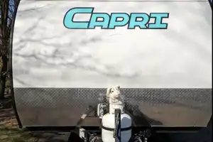 Clawdia's Capri