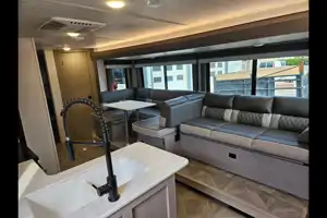 PLATINIUM CRUISE 273 *** BUNK BED ****