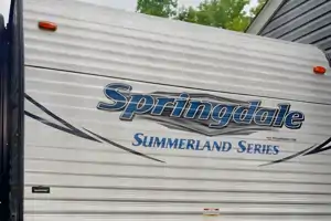 Thomas 's Keystone Summerland Travel Trailer