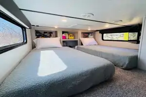 The Cabana Montana - 2021 Montana HC 377FL