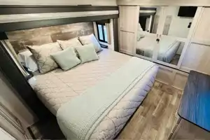 The Cabana Montana - 2021 Montana HC 377FL