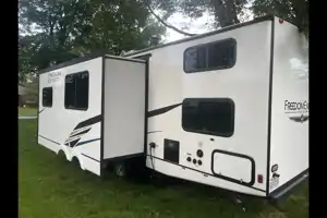 2022 Freedom Express 29SE TT Sleeps up to 10!
