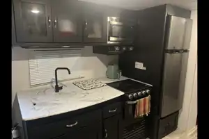 2022 Freedom Express 29SE TT Sleeps up to 10!