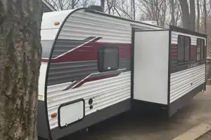Komodo Kampers RV Rental- Avenger