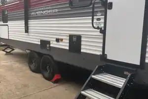 Komodo Kampers RV Rental- Avenger