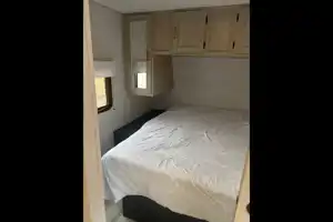Komodo Kampers RV Rental- Avenger