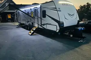 Cozy Bullet Bunkhouse with Outdoor Kitchen and Solar (Easy Delivery)