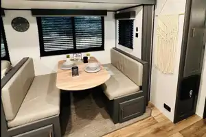 Cozy Bullet Bunkhouse with Outdoor Kitchen and Solar (Easy Delivery)
