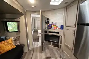 Portzen’s Luxury Travel Trailer for 9