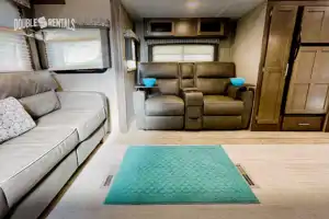 FLAGSTAFF with Private Master, Deluxe Theater Seating, and BBQ Grill!