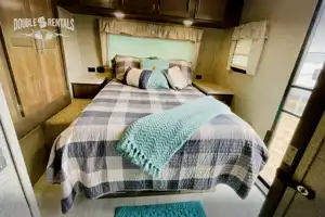 FLAGSTAFF with Private Master, Deluxe Theater Seating, and BBQ Grill!