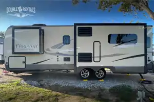 FLAGSTAFF with Private Master, Deluxe Theater Seating, and BBQ Grill!